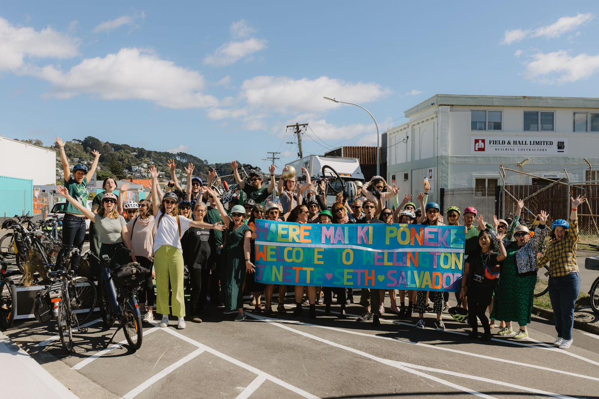 As New Zealand cities reimagine their streets, they could look to Wellington. Winner of a @BloombergDotOrg Initiative for Cycling Infrastructure grant, Wellington has ambitious biking goals, leadership & a cycle caravan of committed people to get it there globaldesigningcities.org/update/press-r…