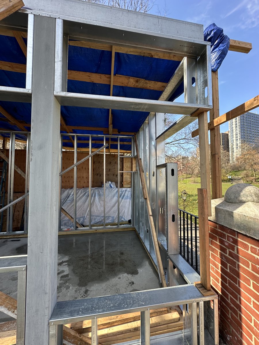 Construction of the Morningside Cafe is progressing. With its strategic placement on the historic park building and the thoughtful design of the metal frame structure, it seems like it will become a welcoming addition to Morningside Park. Food:Mike Summerville, aka CRABMAN MIKE
