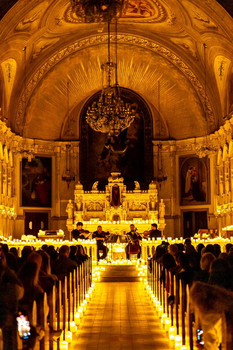 Music by candlelight. 🕯️ 📍 Notre-Dame-de-Bon-Secours Chapel 📷 @evablue @cdl_concerts #montreal