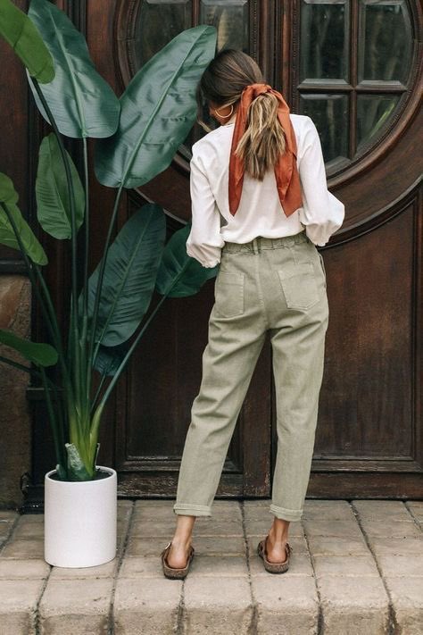 lalu_chi's tweet photo. How does pinterest see you? search the categories    
- fashion    
- pantone    
- mood    
- food https://t.co/qG8qy3EgGD
