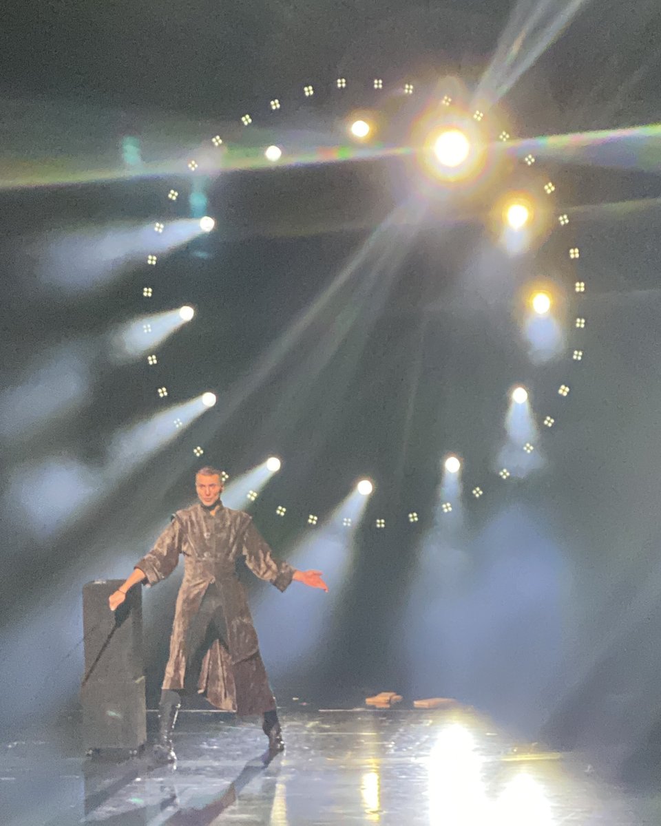 AGT Superstars (@agtsuperstars) on Twitter photo Do NOT try this at home. 🫣⚔️
Experience <a href="/ItsAaronCrow/">AARON CROW</a>'s amazing danger act on the #AGTSuperstars stage. Get your tickets to see the final performances at @luxorlv before the show closes May 11. Do NOT try this at home. 🫣⚔️
Experience <a href="/ItsAaronCrow/">AARON CROW</a>'s amazing danger act on the #AGTSuperstars stage. Get your tickets to see the final performances at @luxorlv before the show closes May 11.