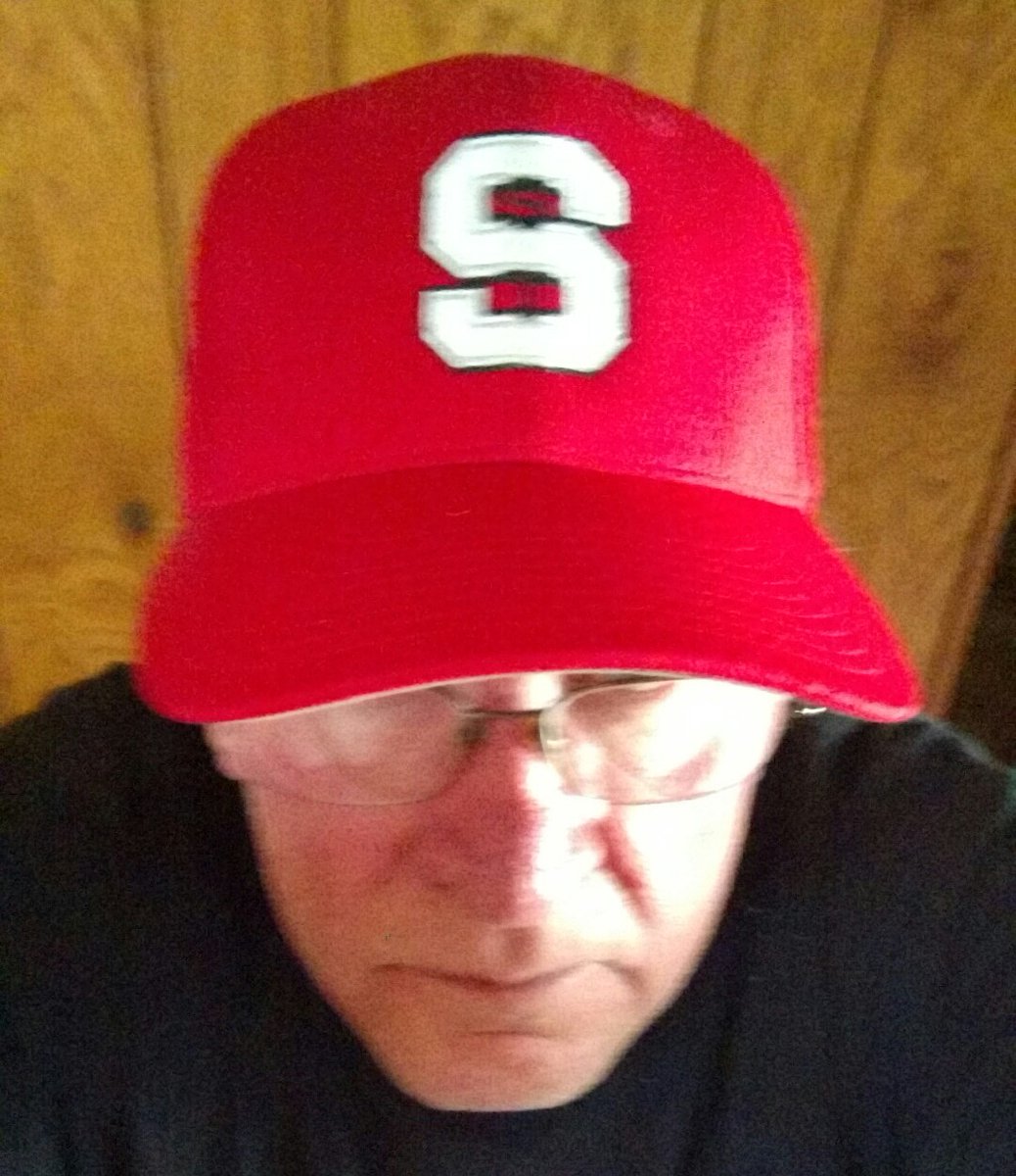 PabloMcnish's tweet photo. Had to get one of my NC State caps out. Hope I don't jinx them. #goncstateππππΊπΈ https://t.co/Gs5IuRKfot
