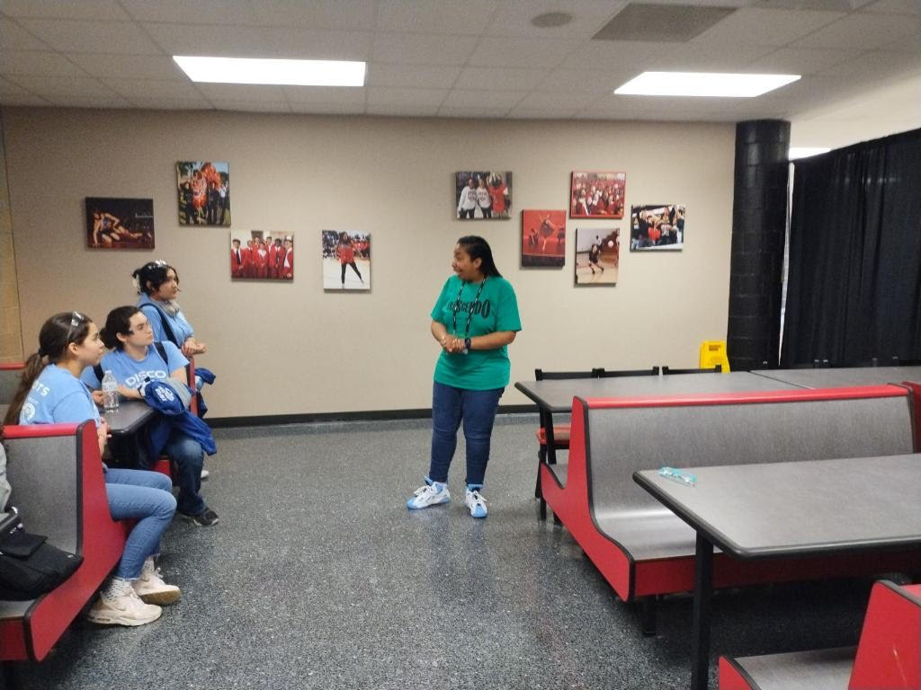 FIRSTinTexas's tweet photo. FIRST Like a Girl Event! Monikka Mann Project Manager II for Amogy provided a positive experience on how to build your tribe and be successful in a male dominant field of engineering. #firstintexas #firstlikeagirl https://t.co/qpe8sa78e0