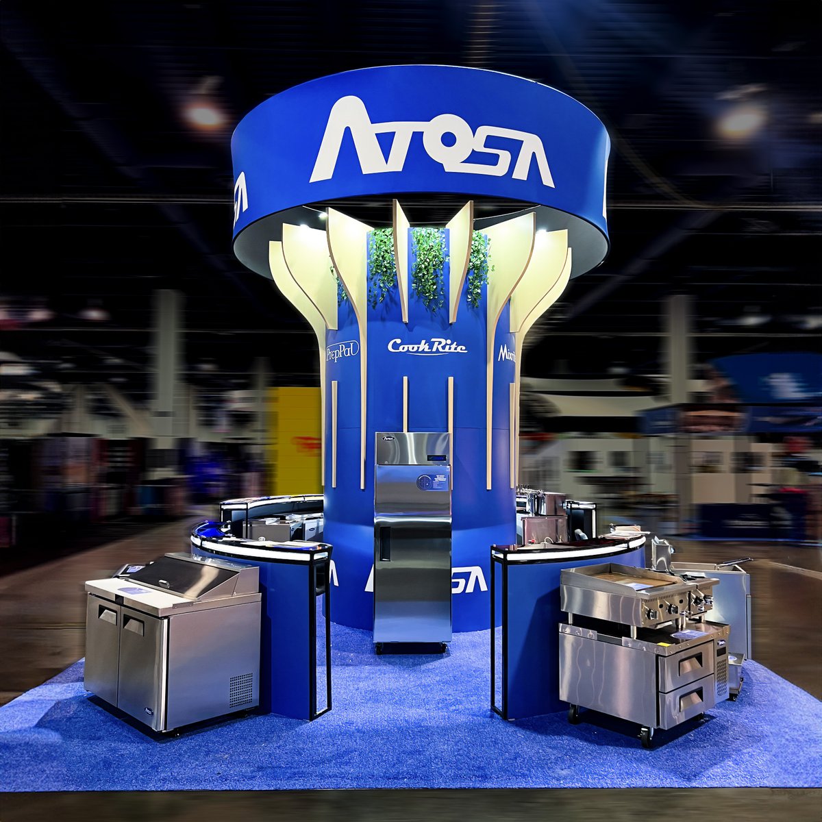IMIExhibits's tweet photo. This is our one-of-a-kind booth for @AtosaUSA Bar &amp; Restaurant Show!🔥

This booth features an illuminating front counter lightbox and LED acrylic bar tables. Along with an eye-catching blue tower representing Atosa!

Thank you Atosa for trusting us to help represent your team! https://t.co/j4FQBX4GTK