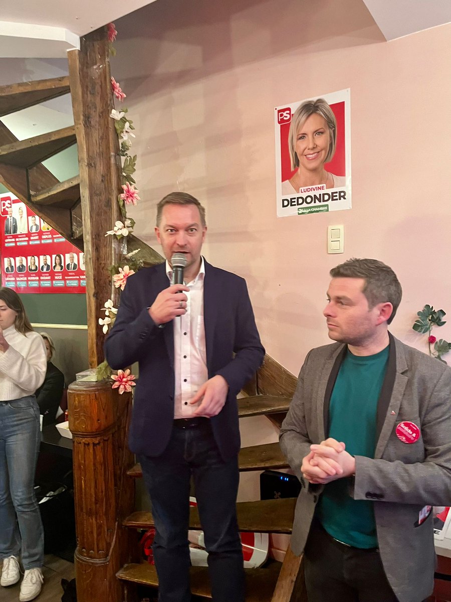 psathois's tweet photo. Ath, ouverture officielle du local de campagne PS Wapi à Ath Grand' Place 48 ...c'était vendredi dernier dans une chouette ambiance 😀
https://t.co/CGKjNfQvBV https://t.co/hMkNFWfuN7