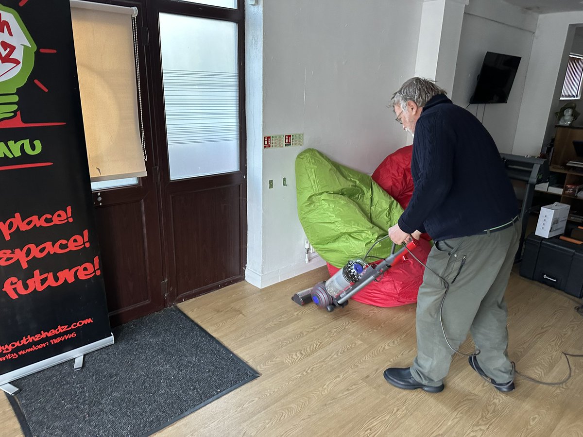 Our amazing Chairman Martin. Checking and signing the lease one minute then getting the hoover out the next 😎👊💯 #diligent @humble #leadership