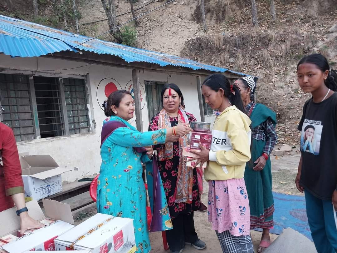 FeministDalit's tweet photo. Today, April 1st, #FEDO and #WFDM, supported by #UNWomen, have engaged in discussions on income, livelihood support, and distributed relief materials among earthquake-affected women in Bheriganga Municipality of Jajarkot , while also providing nutritious food to children. https://t.co/m2o8x9gisH