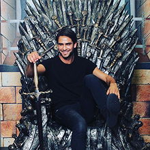 TMS44730's tweet photo. Good afternoon/evening, everyone. I hope you had a good Easter Sunday and Easter Monday. Here's hoping the start to your week is going smoothly. I love this pick of Luca on the Iron Throne. Photo credited to Deleted.
#listal
#LucaLundi
#MissingTheMusketeers https://t.co/H35a5lKtuC