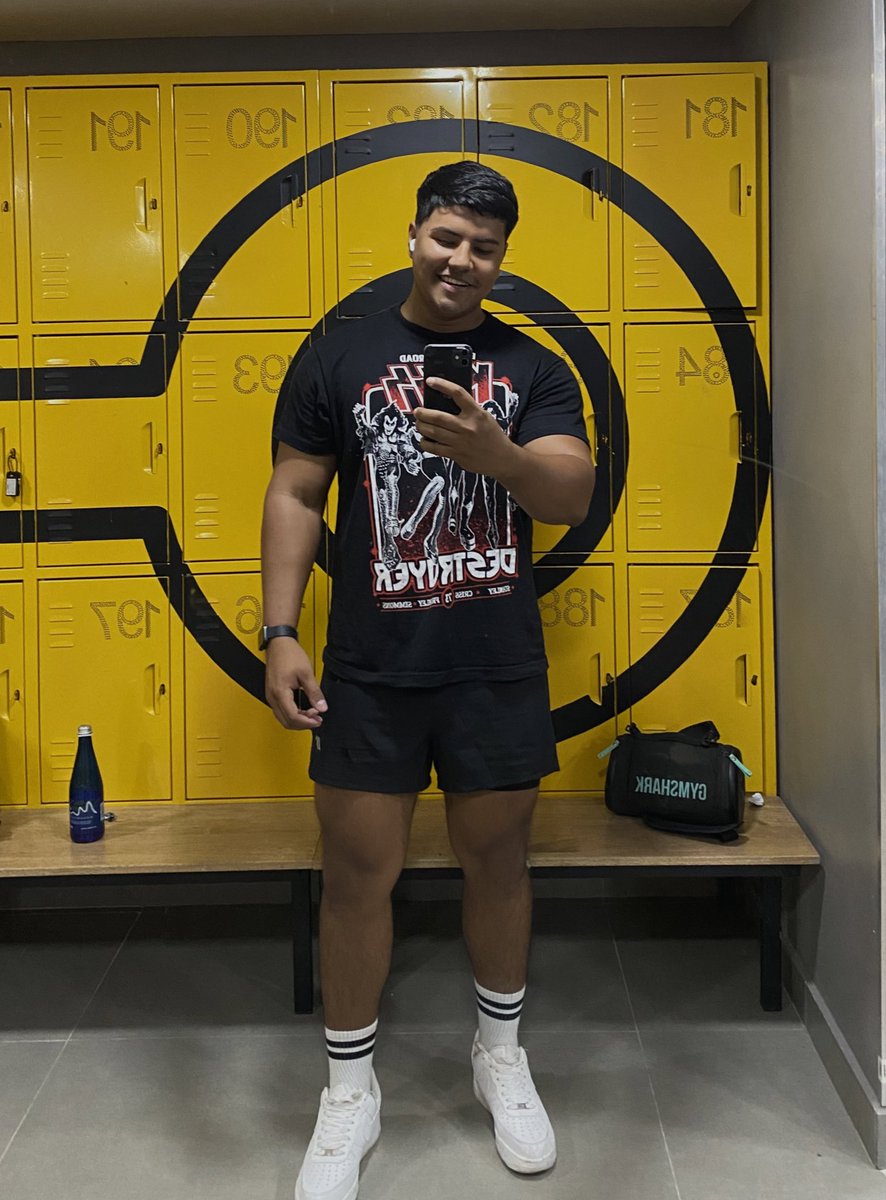 Alejandro tweet media