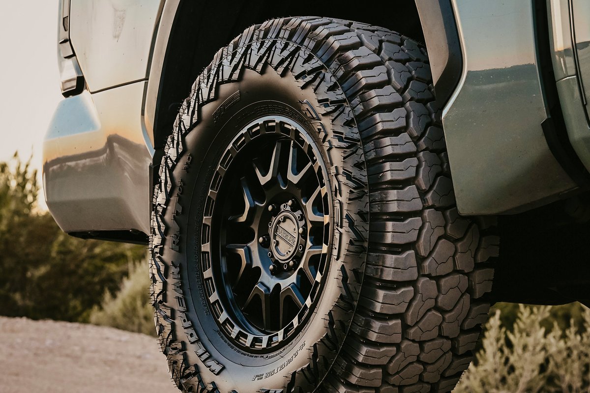 Spring Break vibes in full effect! Got any plans to get out and #experiencethejourney? Photos/Owner: #22_Lunar #springbreak #springbreak2024 #toyota #toyotatundra #tundra #wildpeakrt #falken #falkentire #falkentires #falkenoffroad #falkenspotting