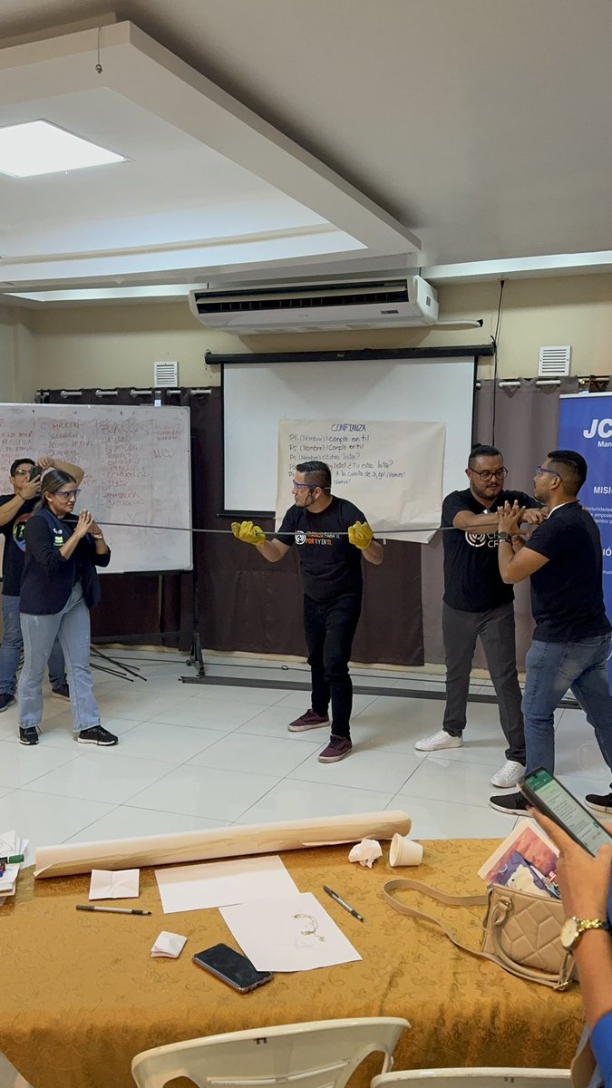 JCI Tosagua tweet media