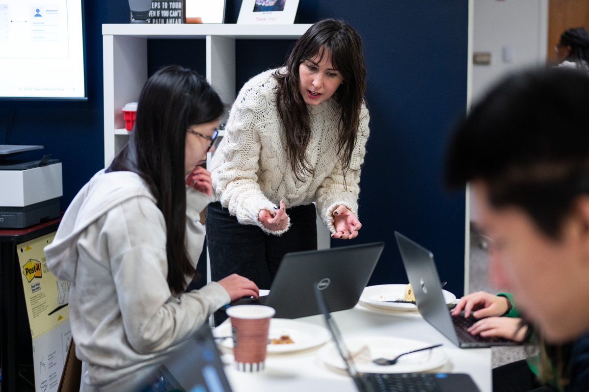 During the 2nd week of #CtrlShiftCBK, our students had the opportunity to learn from @SeerInteractive’s Christina Blake - focusing on the fundamental pillars of UI. Thank you to Christina for continuing to inspire our students. #CodedByKids #CodingCompetition #YouthDevelopment