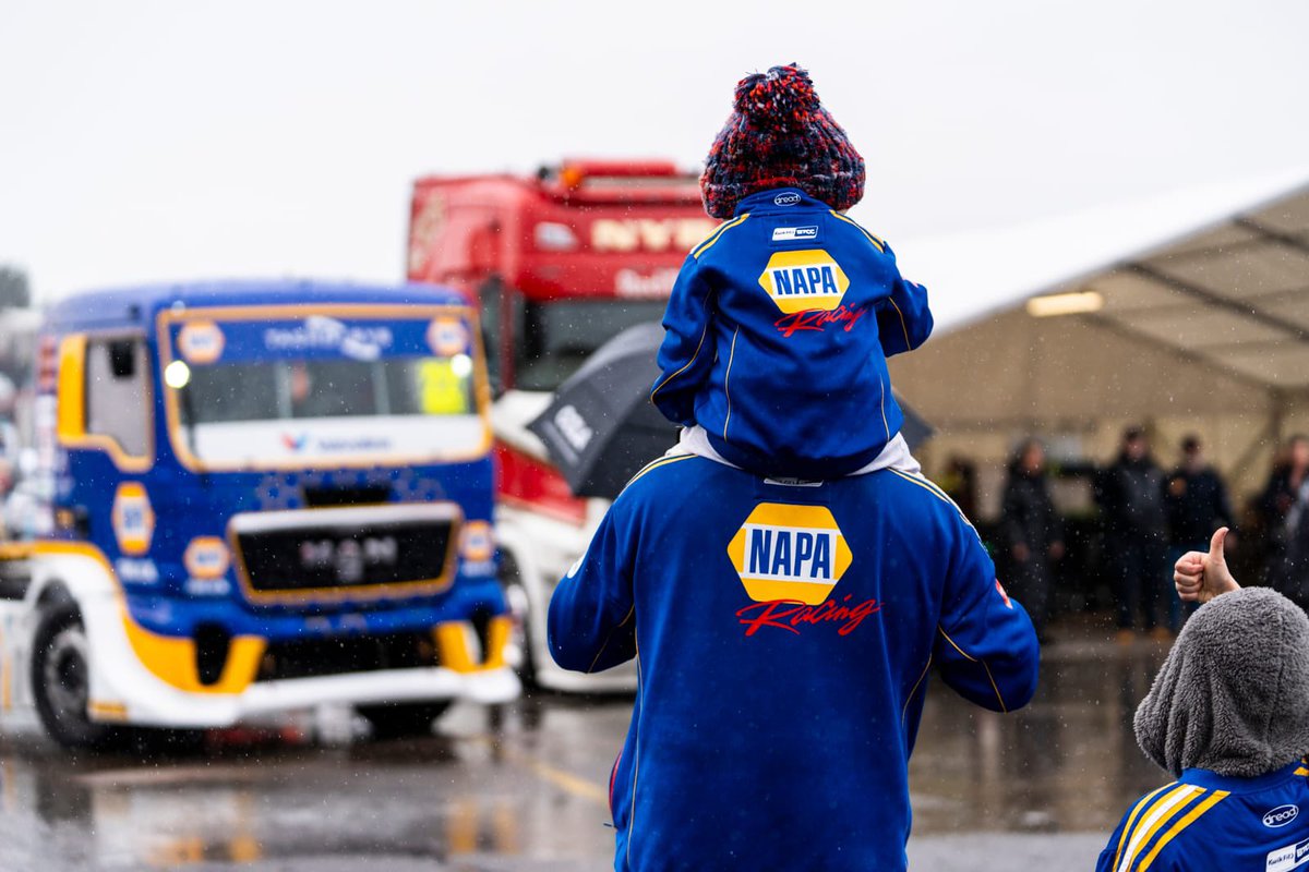 🔵🟡 That is what you call a CLEAN SWEEP 👌 5 out of 5 wins for @PaulRivett22 🏆🏆🏆🏆🏆👀 Thank you to all the fans who watched at home and came out to support - it’s been a blast! 😜 #NAPARacingUK #TruckRacing #BritishTruckRacingChampionship