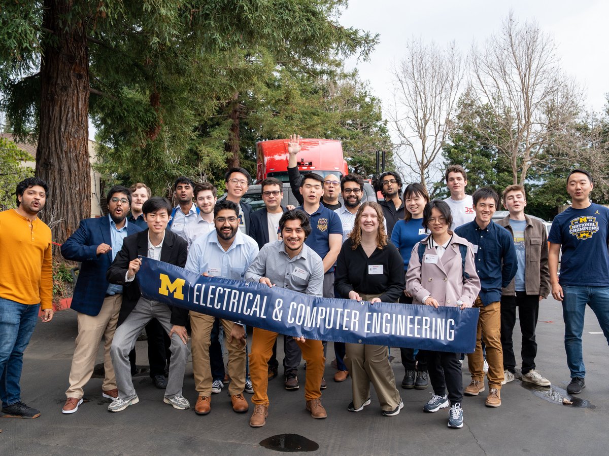 Exploring new frontiers in transportation! Our students dived headfirst into the future at @KodiakRobotics, immersing themselves in innovative autonomous driving technologies. Road safety and shipping efficiency will never be the same! 🤖 @UMich @UMengineering #AI #goblue