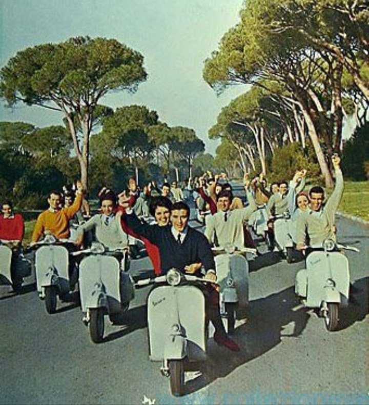 repuestosvespas's tweet photo. Feliz inicio de semana. Feliz inicio de mes. Te ofrecemos los repuestos originales que buscas para tu vespa https://t.co/fZ4nf06lHU
