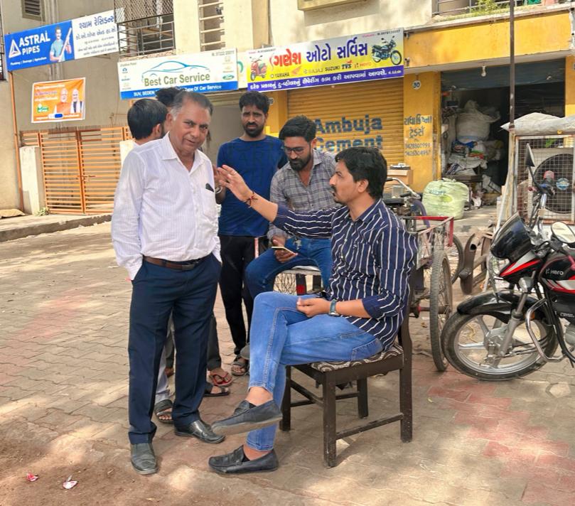 AmdavadAMC's tweet photo. અમદાવાદ મ્યુનિસિપલ કોર્પોરેશનના ઉત્તર પશ્ચિમ ઝોન સોલિડ વેસ્ટ મેનેજમેન્ટ વિભાગના તમામ વોર્ડમાંથી,જાહેરમાર્ગો પર ગંદકી/ન્યુસન્સ કરતાં ધંધાકીય એકમો પર સઘન ચેકિંગ હાથ ધરવામાં આવ્યું હતું,
(1/2)

#amc #amcforpeople #noticeissue #avoidusingplastic #Ahmedabad #municipalcorporation https://t.co/Ox1hmn8Duf