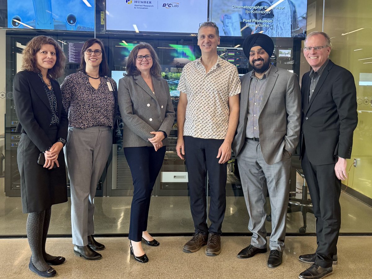 Claudia Krywiak (@ckrywiak) on Twitter photo Visited the <a href="/Humber_B2C_Lab/">Broadcast-Broadband Convergence B²C Lab</a>, North America's first lab for #Broadcast #Broadband convergence, equipped with ATSC 3.0 & 5G tech. A pioneering space for antenna, wireless device & prototype R&D. Thrilled to see the future of broadcasting and data delivery up close! Visited the <a href="/Humber_B2C_Lab/">Broadcast-Broadband Convergence B²C Lab</a>, North America's first lab for #Broadcast #Broadband convergence, equipped with ATSC 3.0 & 5G tech. A pioneering space for antenna, wireless device & prototype R&D. Thrilled to see the future of broadcasting and data delivery up close!