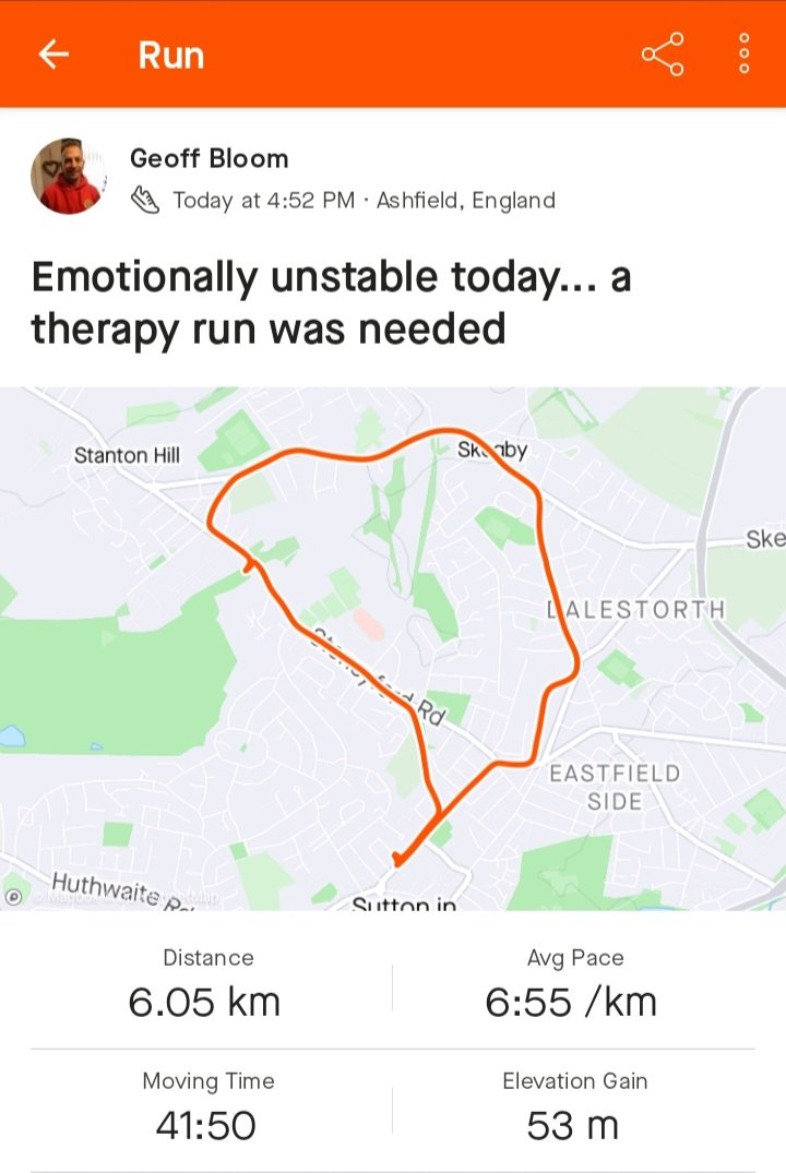 Broken_punk1005's tweet photo. When you've got a few things on your mind, there's nothing better than a run to help you through it. First day off after a working Easter weekend for me. Short sleeves day too once the rain had passed 🌞 #runninghelps #EasterMonday @UKRunChat @runningpunks https://t.co/OSJaRBZdrU