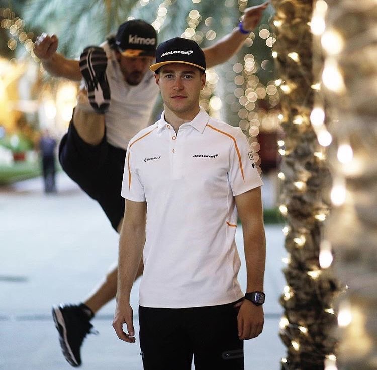 Abs_AMR14's tweet image. CHAOTIC FERNANDO
โจA Thread ๐งตโจ
