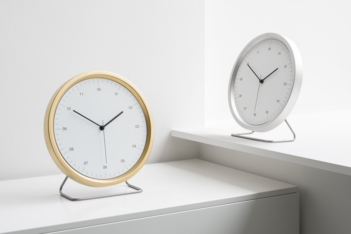 Instrmnt A-Series wall clock “...There is something fundamentally awesome about simplicity, isn’t there?” —— Read more: satoriandscout.com/blogs/technolo… —— Project / Brand: Instrmnt Photography: Instrmnt #minimalhouse #minimalinterior #lessismore #minimalism