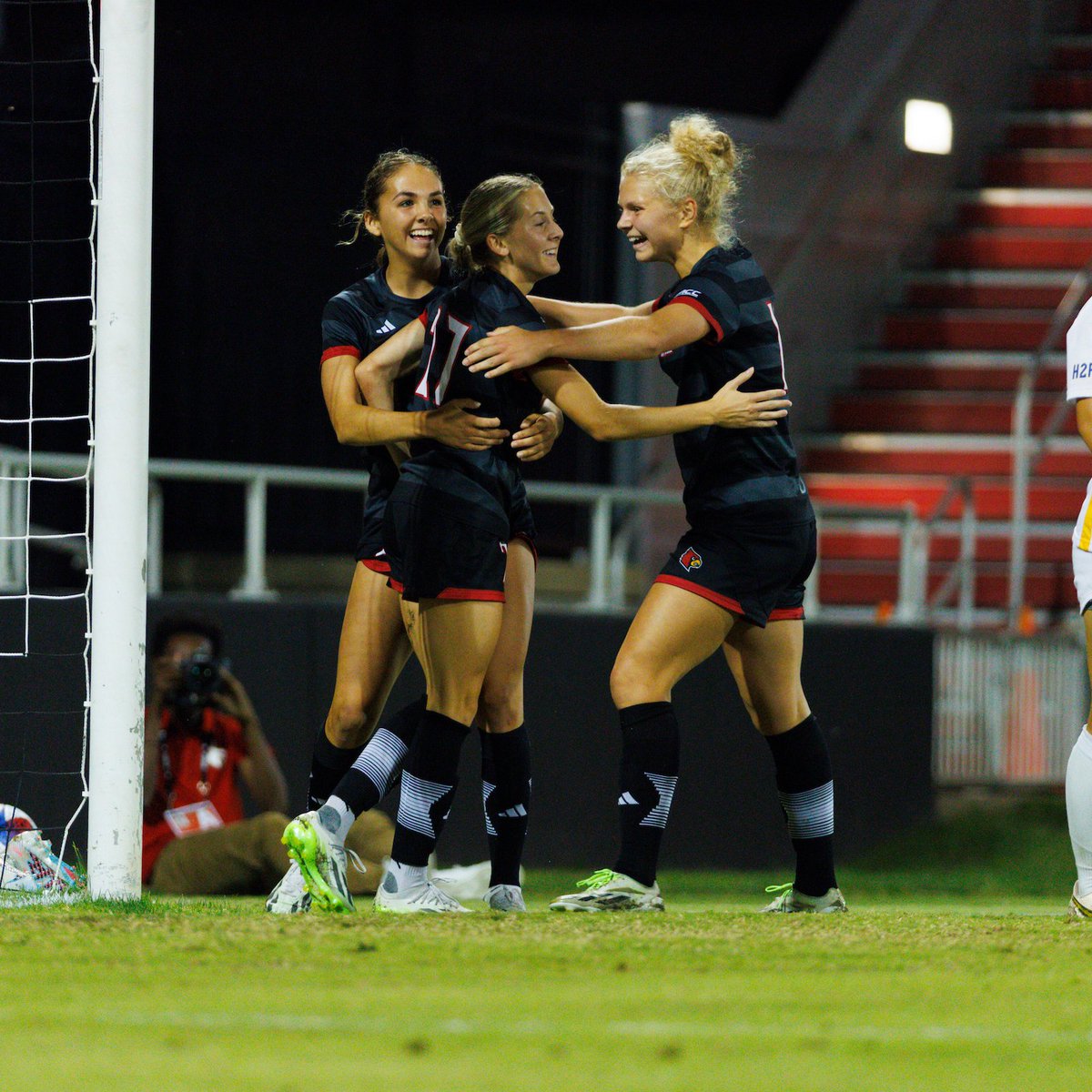 Can't wait to be back at Lynn this week! 📆 Sunday, April 7 ⚽️ vs. Xavier 🏟 Dr. Mark & Cindy Lynn Stadium ⏰ 2 pm #GoCards