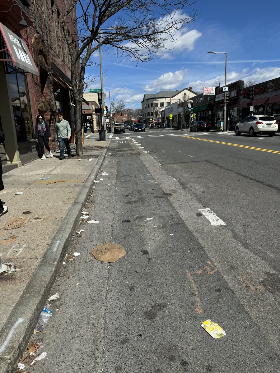 Trash on Centre St at Burroughs St yesterday <a href="/ben4district6/">Benjamin Weber</a> <a href="/BOS311/">Boston 311</a>