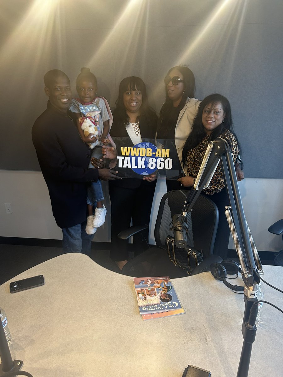 jerrya801's tweet photo. Zara and I would like to thank Mendi, Monica, and Myisha for inviting us to their radio show! We had a great time and go to WWDB-AM TALK 860 to listen to the full show! https://t.co/SpzLoFdsHq