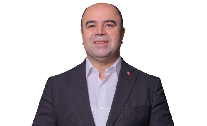 Milletimizin gösterdiği büyük iradeyle demokrasi şöleni havasında geçen Mahalli İdareler Seçimleri sonucunda Karaköprü İlçe Belediye Başkanımız olmaya hak kazanan Sn.Nihat Çiftçi'yi tebrik eder, başarılar dilerim.

İlimize ve ilçemiz Karaköprü'ye hayırlı uğurlu olsun.

<a href="/nihatcftc/">Nihat ÇİFTÇİ</a>