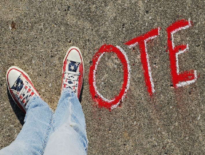While you can only vote in presidential elections once you turn 18, some states allow you to register to vote at 16 or 17. Learn more about your state’s laws here: ncsl.org/elections-and-… #VoteReady