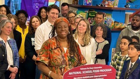 BREAKING: Feds announce $1 billion National School Food Program, which will feed 400,000 students! HUGE congrats to @CTFFCE, @BreakfastCanada, & other leading advocates for making today possible 👏🏽 #OSSTF now looks to ON gov’t to implement the program w/ Ottawa ASAP. #OntEd