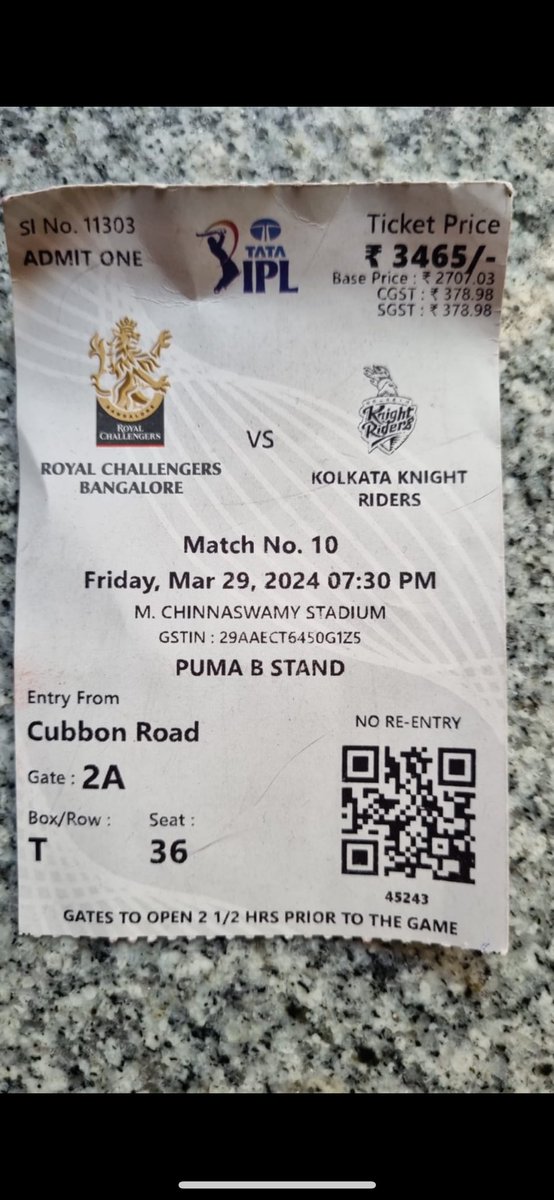 NiteshKopparam's tweet photo. Horrible experience at Chinnaswamy stadium!!!!!
After paying almost Rs.21282 for 6 tickets(Puma B stand T34-39)we could not view the match because of the poor maintenance by the @kscaofficial1 .The entire row where we had been allotted had a leaky roof and it was stinking . https://t.co/TPa3F4WaFo