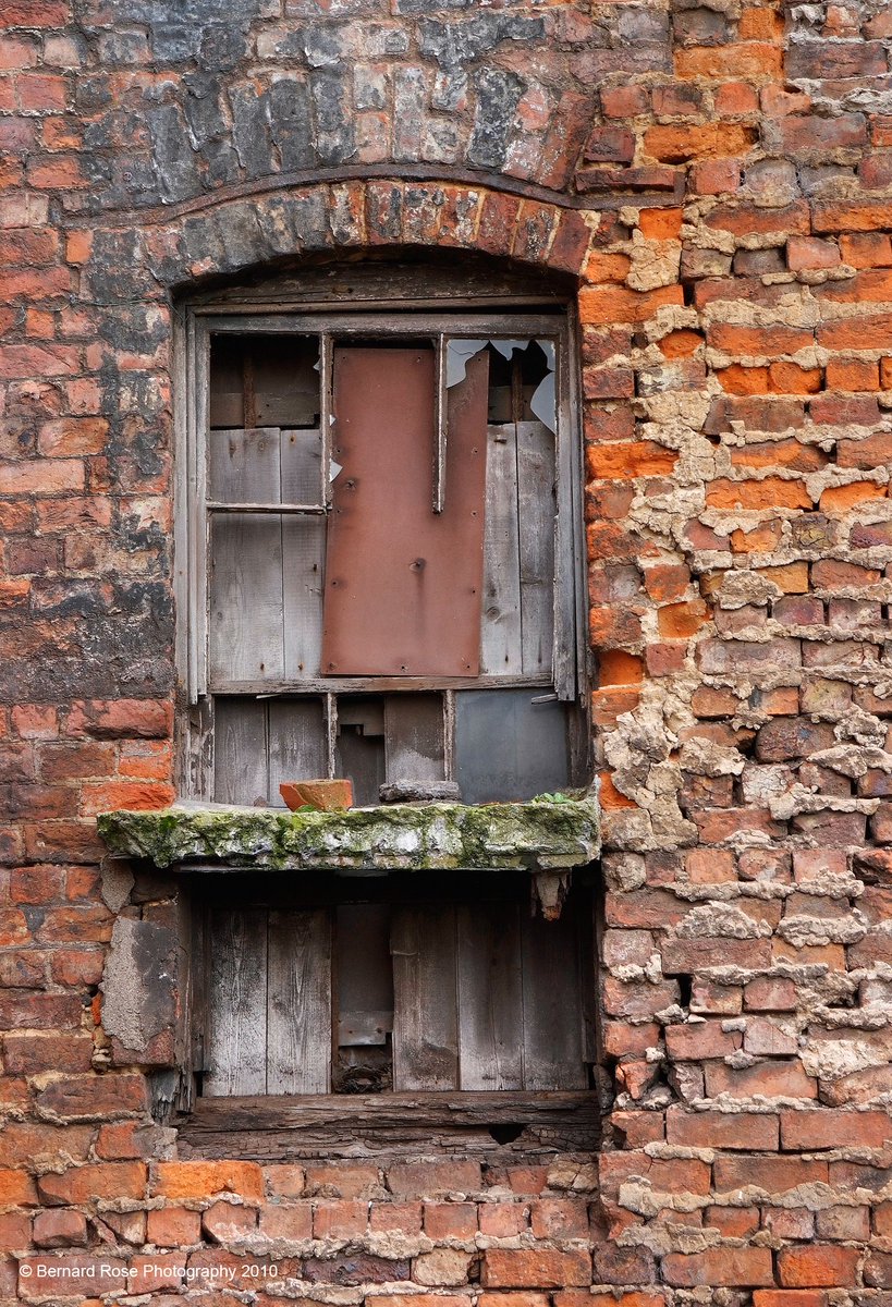 From 2010, exploring aspects of old Liverpool in Porter Street near Stanley Dock @angiesliverpool @YOLiverpool @thedustyteapot