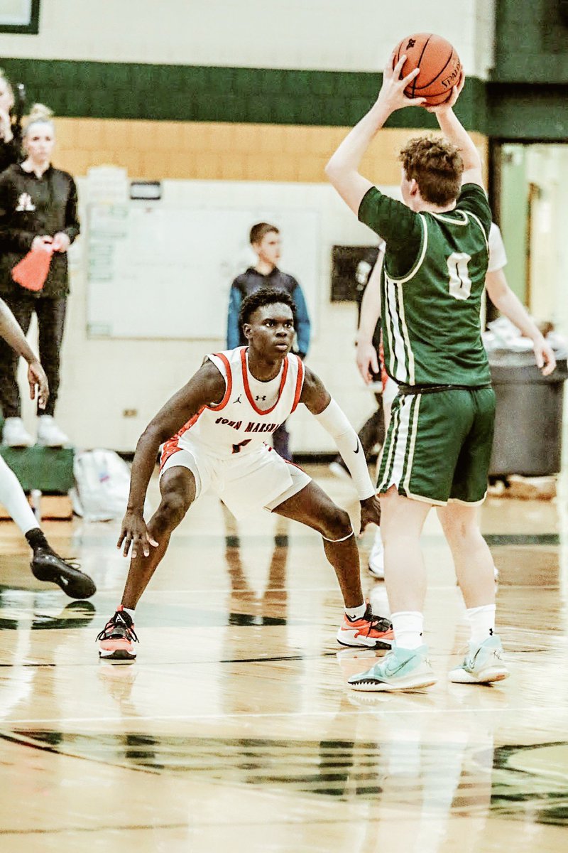 Junior season highlights!!
FLOOR GENERAL💯
6”0/160/6”3 wingspan 
Led conference in STLS/AST Per Game*

 hudl.com/v/2NrjYd