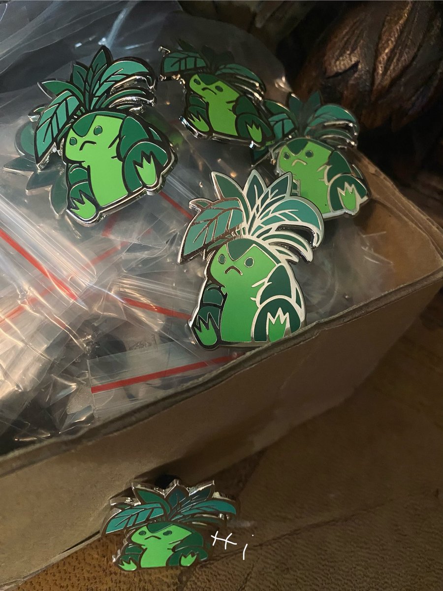 Restocked! Just got in a reprint of my first pin. A popular little leafy goof. corygodbey.bigcartel.com/product/leafy-…