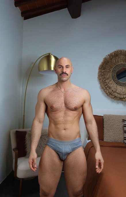 My bedroom 🥰 https://t.co/bZKdafB2qp