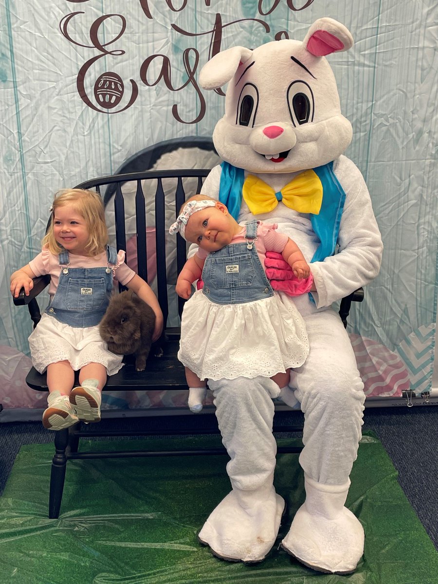 DayAirCU's tweet photo. The Easter Bunnies visited Day Air this weekend! 🐰 https://t.co/mxOZZjBbHs
