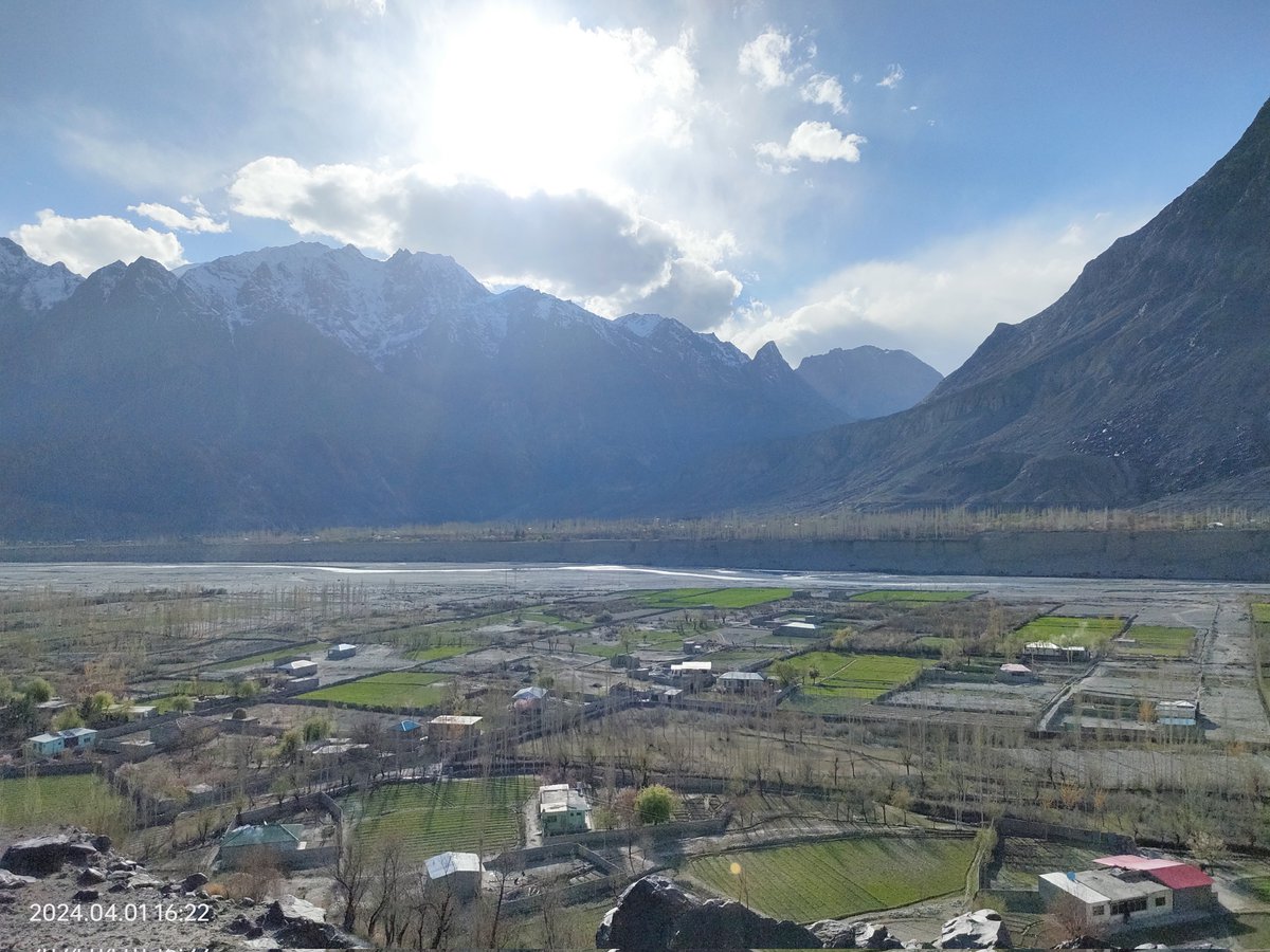 AzamNiamat's tweet photo. Ghizer Gilgit Baltistan Pakistan.
Good Night everyone 🌆
#ExploreGilgitBaltistan #tourism https://t.co/edRSgQqajy