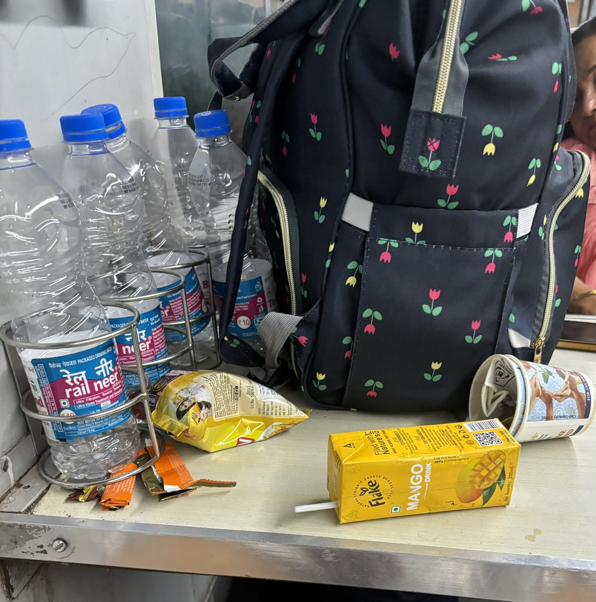 DevendraSingh4's tweet photo. @RailwaySeva @RailMinIndia @AshwiniVaishnaw @PMOIndia @SwacchBharat @RailMinIndia Thank you Railways for not resolving my issue 🙏 You are just playing with our Modi Ji’s Swacch Bharat mission . I almost reached my destination no one came to clean 🙏🙏🙏 https://t.co/oFMaoajLWw