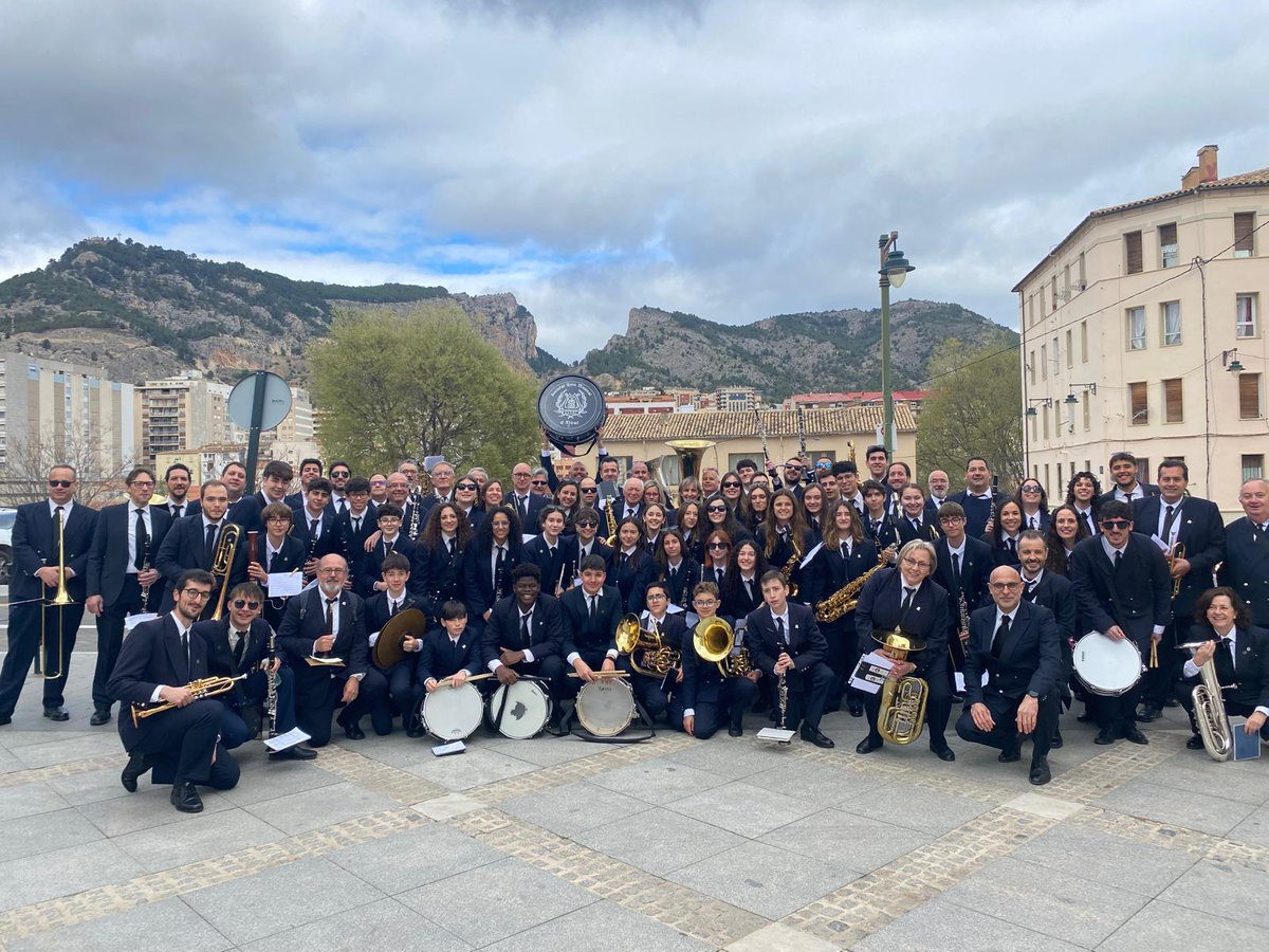 UnioMusical's tweet image. Ara sí que sí!

✨Glòria 2024!✨

Amb aquest acte donem la benvinguda a les imminents festes de Moros i Cristians! ❤️💚