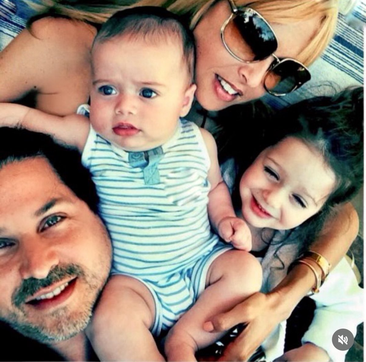 RachelZoe's tweet image. 10 years ago we took our first selfie as a family of 4 and then took the same pic today ❤️In the total chaos of every day life, I need to just remember there is nothing better than this love from all of my boys 👼❤️ @rbermanus . #thisisus #thenandnow #happyeaster 🐣