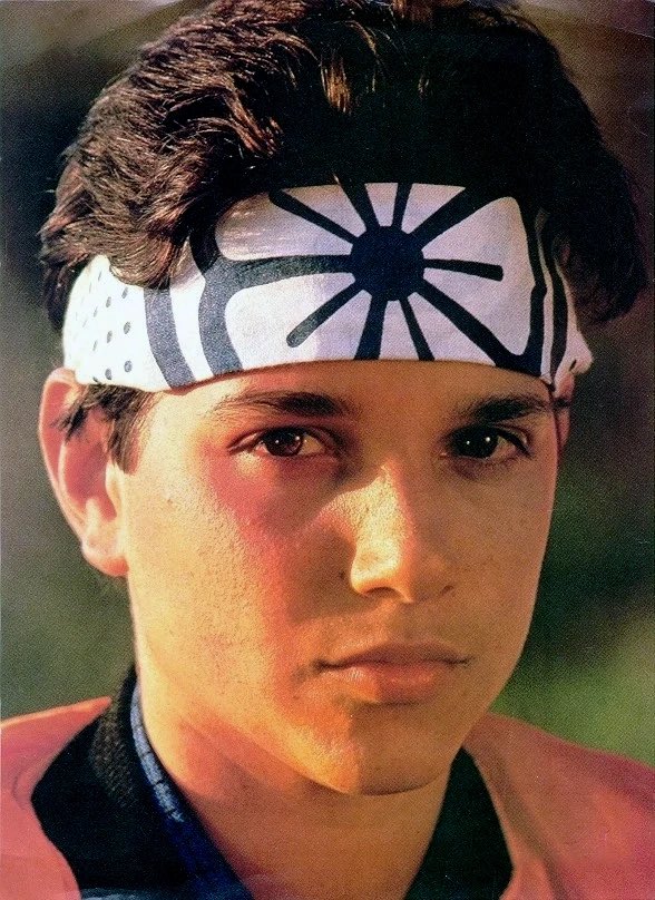 Villano que entrenó toda su vida / 
Héroe que hizo un curso de dos meses