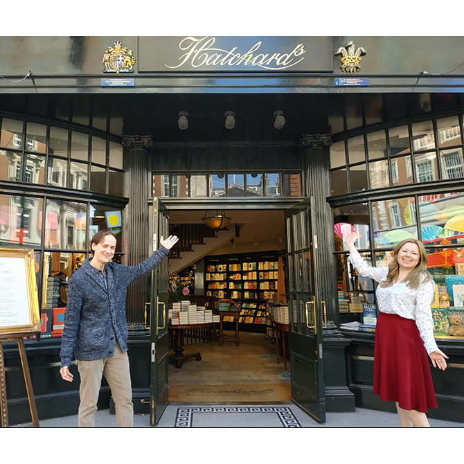 📚✨ Imagine a place where worlds collide through the magic of words! Join Georgia de Chamberet & guests at Hatchards Piccadilly to launch the Translation Book Club Mon 8 April tix tinyurl.com/36mzk99w  #HatchardsBkClub #TranslationAtHatchards #GeorgiadeChamberetAtHatchards…
