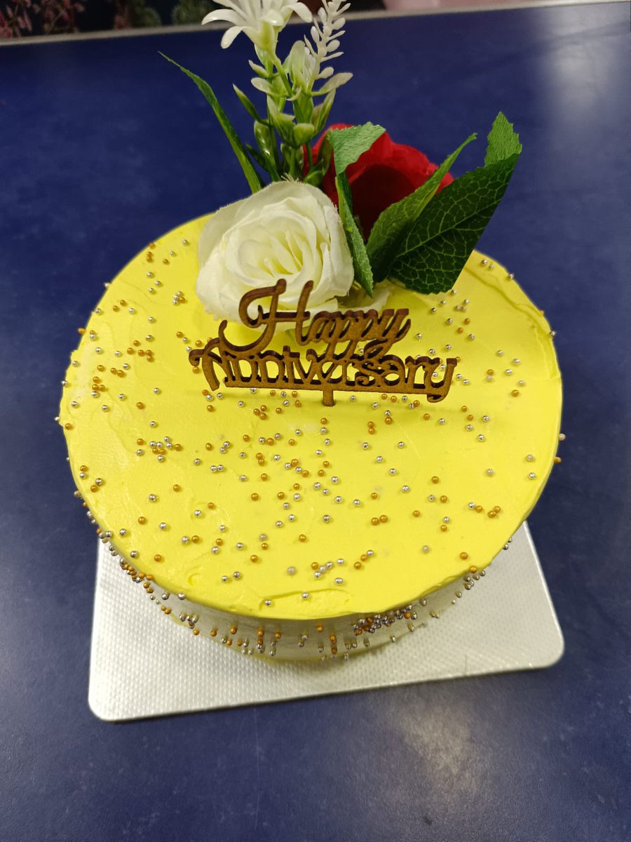 TechMJosh's tweet image. If we counted right, we got 24 cakes for celebrating 24 years of Josh today. And thanks to @X, we can only “share” four on the platform here. 🥹
So, we distributed the rest to the 100s of people who came to cheer for us today. 😋
Thank you, @tech_mahindra for all the love. 🩵🩷