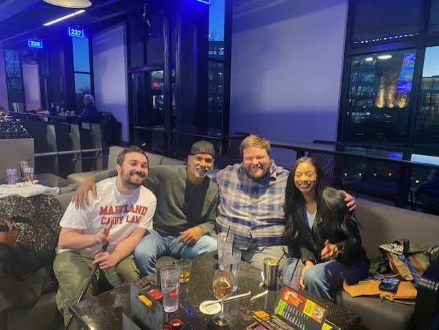 #MPILPAuction 2.0: @Topgolf with @AnthonyGLaurent and the @UMDLaw students who won the bid! A great evening...who knew virtual Angry Birds could be so fun! And don't let the pleasant smiles fool you...those four in the pic on the right have wicked swings! ❤️💛🖤