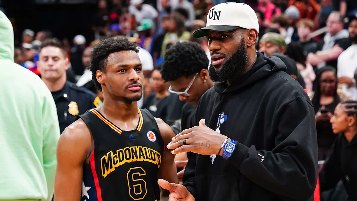 Breaking: 5 ⭐️Bronny James decommits from USC amid coaching change after a failed season. Considering Georgia as top choice for 2024-25 season.
