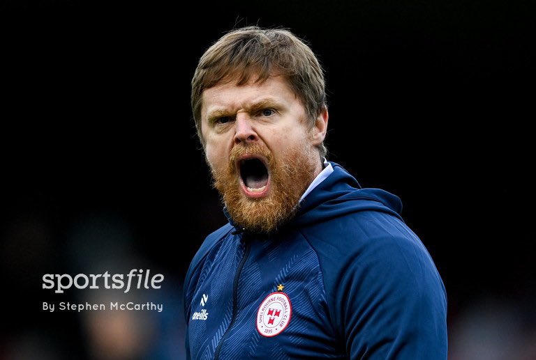 Shelbourne manager Damien Duff celebrates after his side’s draw with Derry City in the SSE Airtricity Men's Premier Division at Tolka Park. 📸 @SportsfileSteve sportsfile.com/more-images/77…