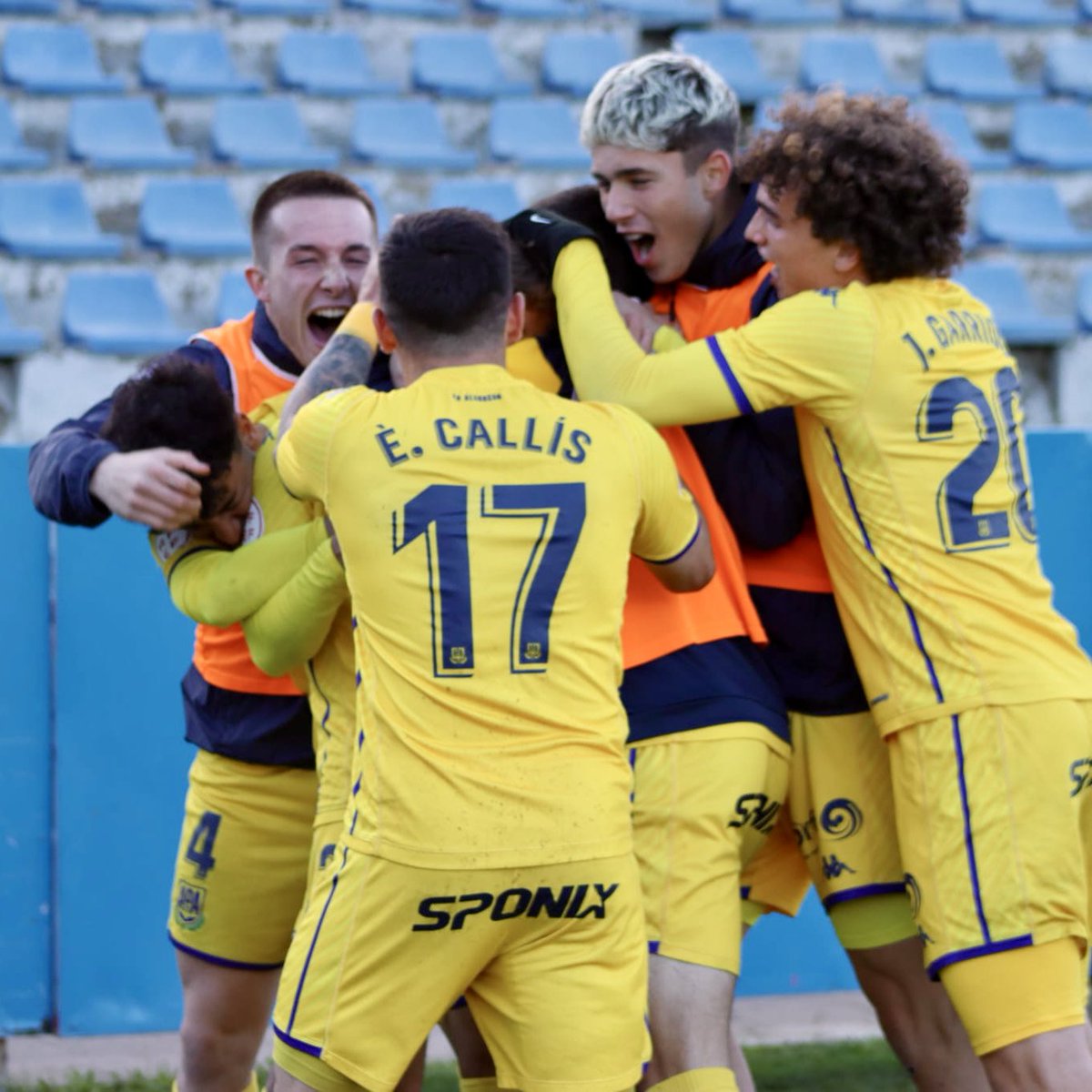 Tremenda victoria ayer del Alcorcón B en el campo del Móstoles 

¡Tercera seguida! 🚀

¡Enhorabuena, equipo! 💛