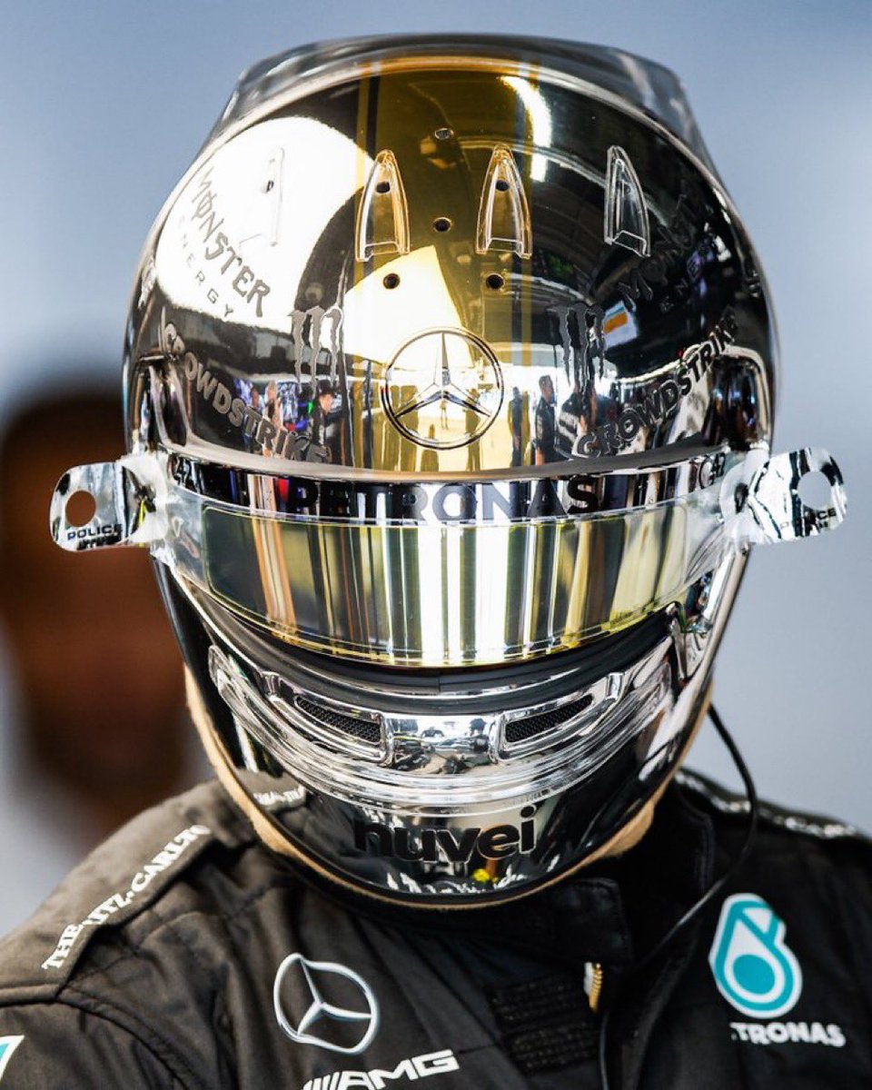 Since it’s #JapaneseGP week, here’s a throwback of the sickest helmet we’ve seen. 🔥