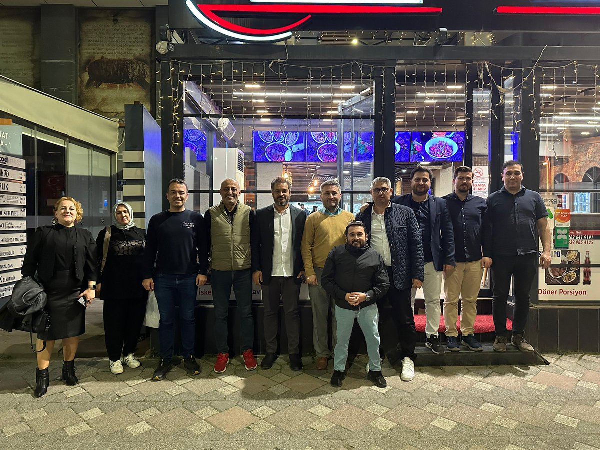 denizaltuntas__'s tweet photo. İftar sonrası @SuatDemir89, @Erenacarr  , @eyupsguler @AvMuratcanSever @GulabiNarin @ismail_aras_ @Drmehmeteminclk dostlarımız @Smmm_Erman abi ve benim doğum günümüzü unutmamışlar beraber kutladık. 

Teşekkürler, Allah herkesin bahtını açık etsin. https://t.co/m7QGS3HBtg