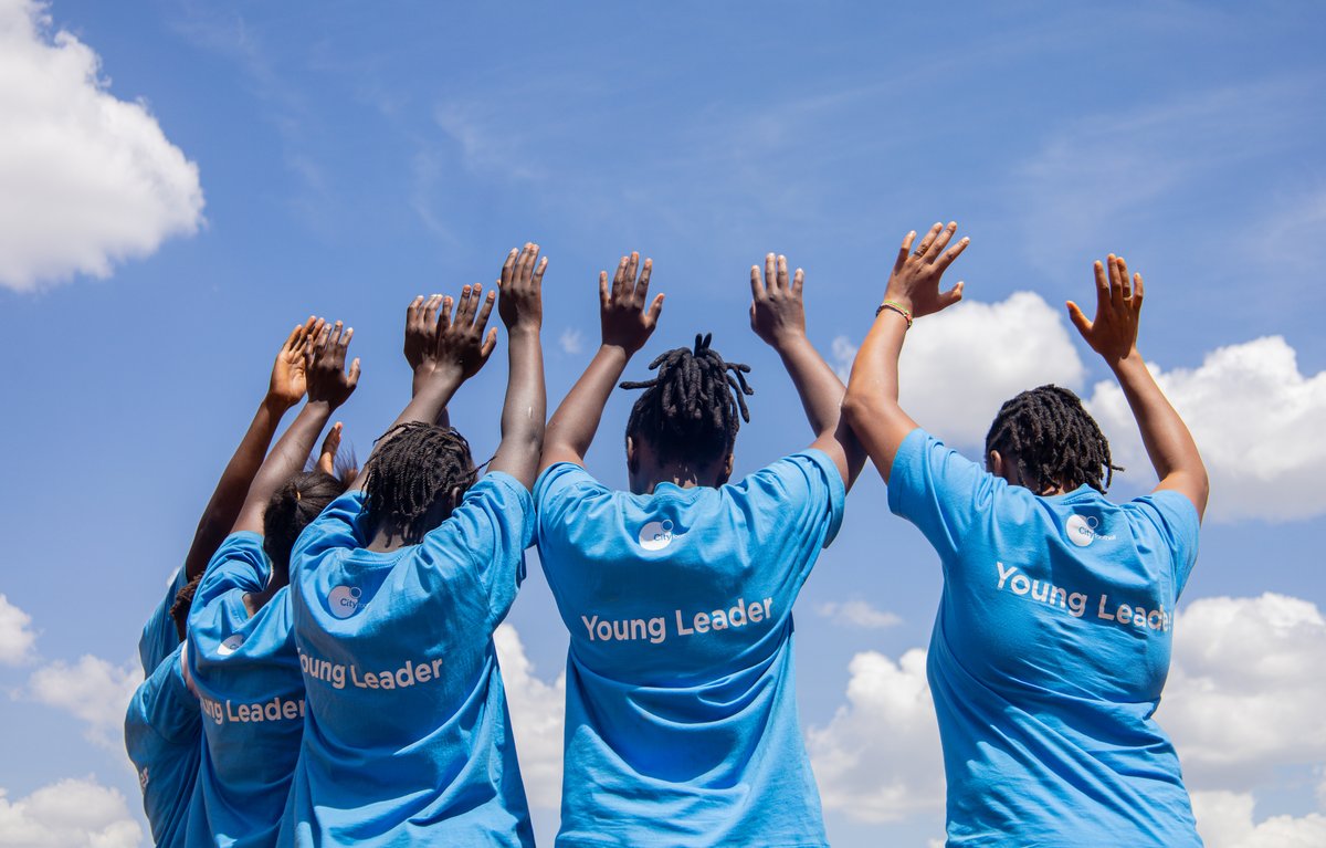 What an inspirational visit to our #WaterHeroesAcademy winners in Nairobi, Kenya with @JoleonLescott and @ManCity. Together, we are raising awareness about the importance of water responsibility and using football to inspire positive change. ⚽💧 Details: ow.ly/OKcP50R668I